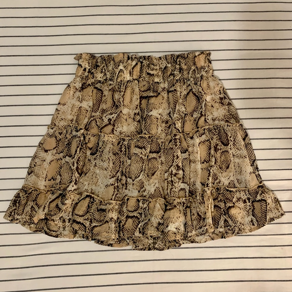 Snake skin printed skirt size S